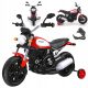 Street Bob PA0235 dječji motocikl na baterije crne boje s crvenim, plavim i narančastim detaljima idealan je za djecu od 3 godine. Ovaj moderan motocikl na akumulator izrađen je od visokokvalitetnog p