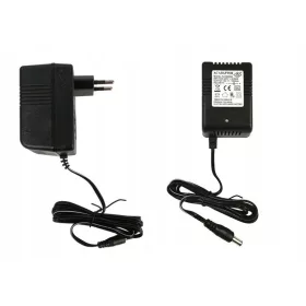  LeanToys 12V 1A auto punjač