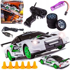 Drift automobil 4WD 1:24 bijeli