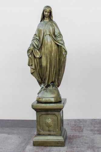  Vrtne figure Gospe Majke Božje na postolju