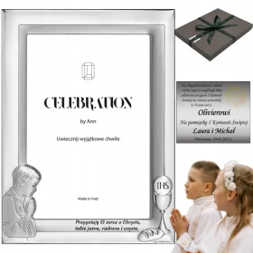 Srebrni okvir za fotografije za Prvu pričest sa gravurom