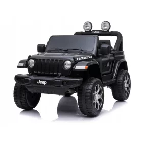  Crni automobil Jeep