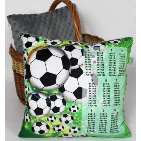 Jasiek Jastučić s Tablicom množenja i Nogometnim Motivom