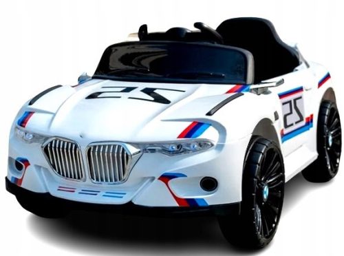  R-sportski automobil bijele boje
