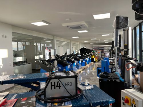 Indukcijski grijač Hofmann H4Pro (3,7 kW) + zavojnica - Profesionalni alat za precizno i sigurno podgrijavanje