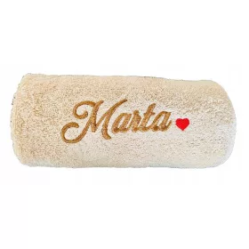 Ručnik s vezenim imenom kao savršen poklon za sve prigode