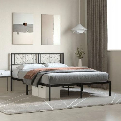Metalni krevet s crnim uzglavljem, dimenzija 140x200 cm