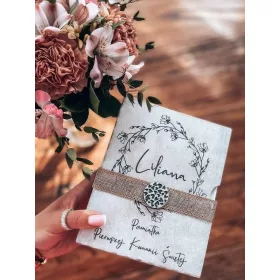   Suvenir za krštenje i pričest s personaliziranom Biblijom u kutiji s gravurom