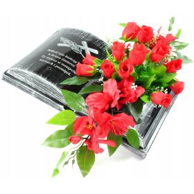   KOMPLET KROZ GRAĐEVINU ZA GROB SA UKRASOM OD RUŽA I GLADIOLE, KNJIGA ZA SPOMENIK SA ZLATNIM I SREBRNIM SLOVIMA