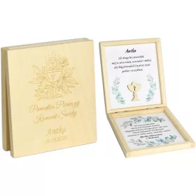  Personalizirani suvenir za prvu pričest - Elegantno drveno pudele s personalizacijom i željama za poseban trenutak u djetetovom životu. Sadrži izbor uzoraka i šarenih vrpci za ukras. Idealan poklon za