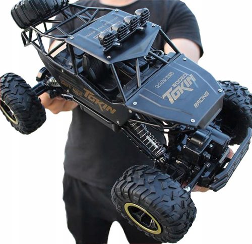 DUGI TERENSKI RC RC AUTO 4x4 METALNI s daljinskim upravljačem i VELIKA baterija