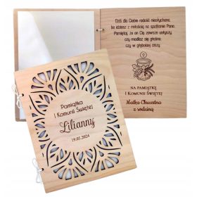 Pričestna drvena čestitka sa prostorom za novac