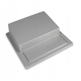    Plastični spomenik, mala plastična urna ili dječji nadgrobni spomenik