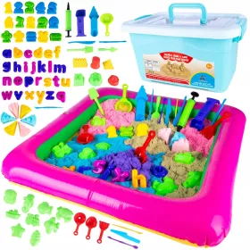   Magicni kineticki pijesak set boja XXL 4,5kg sa kalupima za slova i bazenom za pijesak