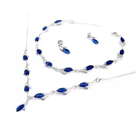 Prekrasan srebrni set s safirima