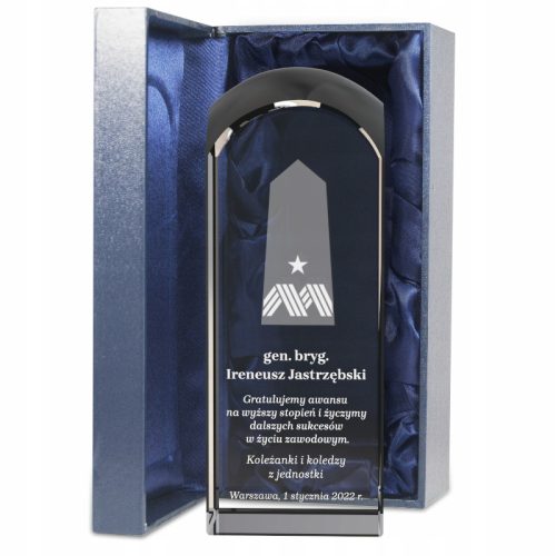  Personalizirani poklon za vojnika - gravirani kristalni kipić