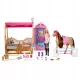  Barbie set za igru iz filma Konj iz snova s lutkom, figurom konja i dodacima; preko 25 dijelova i 6 područja za igru; inspiriran serijom Barbie Mysteries, HXJ44