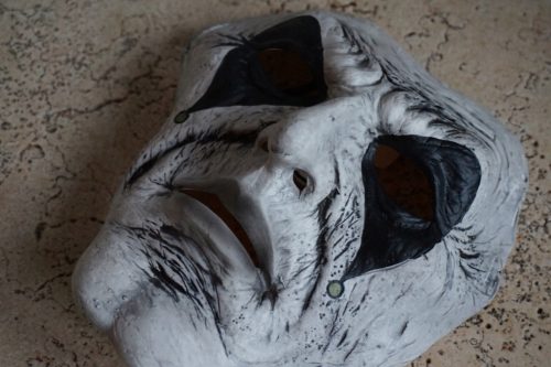 DANSKA ZOMBI VAMPIR LATEX MASKA HALLOWEEN