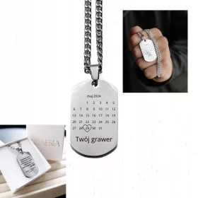 Personalizirani Kalendar s Graviranim Medaljonom
