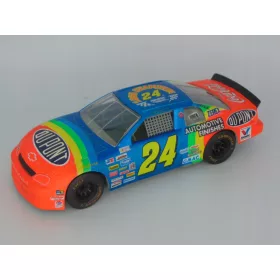   RACING CHAMPIONS 1995 JEFF GORDON #24 CHEVY MONTE CARLO DUPONT NASCAR Die-Cast 1:24