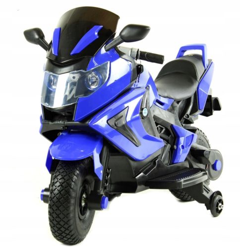Dječji motocikl na akumulator s 2 x 45 W motorima i kožnim kotačima na napuhavanje osigurava vrhunsku zabavu za vaše dijete. Ovaj model MOTO-M-7MOTOR nudi udobnost ekoskora presvlake, ključ za paljenj