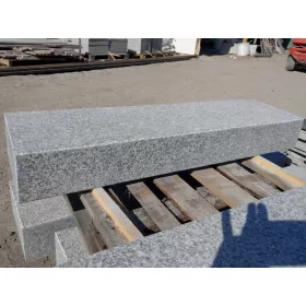Schodište jednostavno od granitnih blokova 30 cm