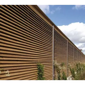 Drvena slijepa ograda s rešetkama